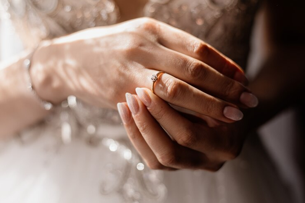 woman hand's with a ring on